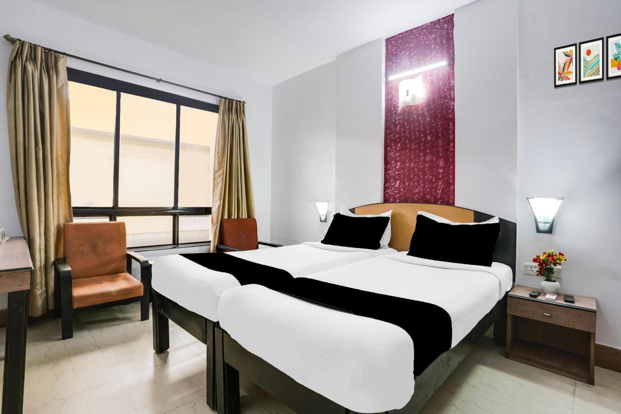 Отель Super Townhouse Margao Near Railway Station Экстерьер фото