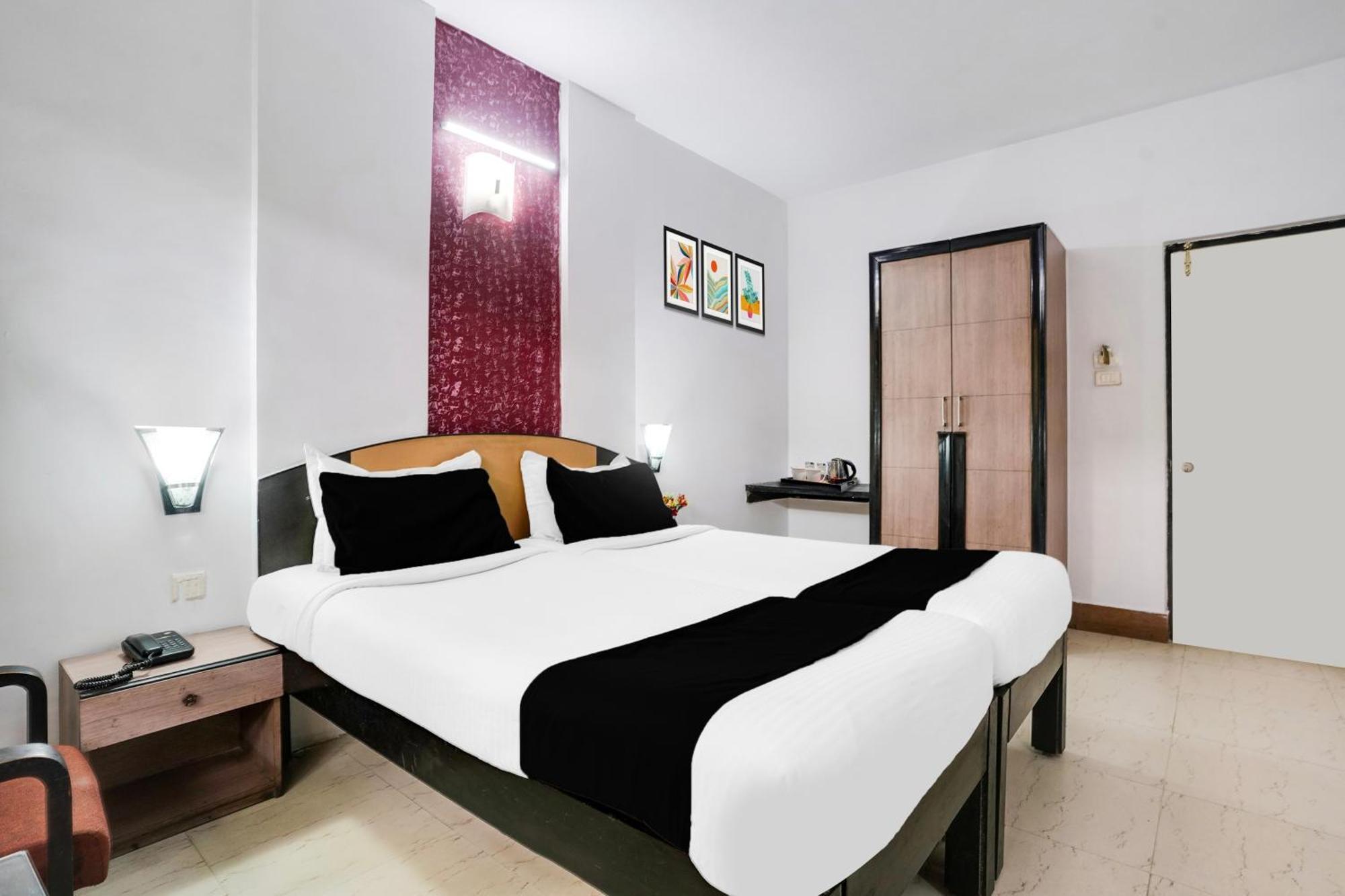 Отель Super Townhouse Margao Near Railway Station Экстерьер фото